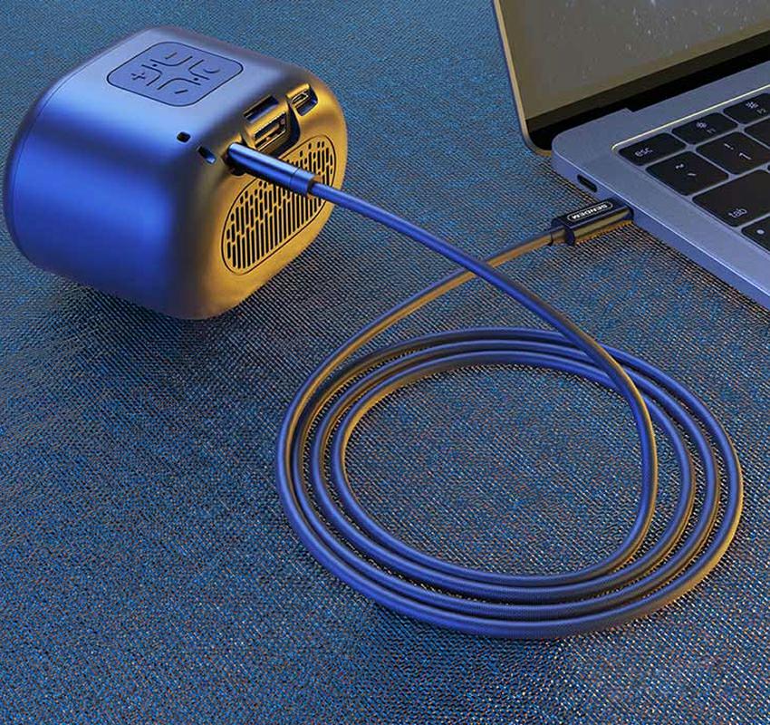 SENDEM A16 LIGHTNING/3,5MM AUX black