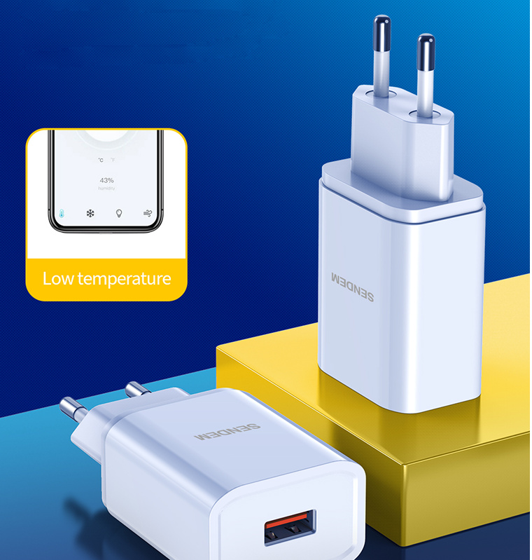 SENDEM OG36 1xUSB+LIGHTNING QC 3.0 bianco